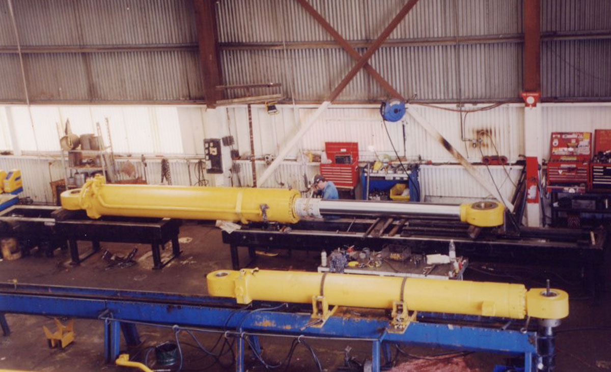 HYDRAULIC CYLINDER OVERHAULS Hardchrome Sales
